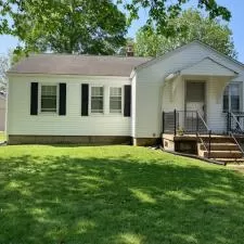 House Washing - Belleville, IL Thumbnail